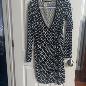 Max studio black and white polyester dress size small